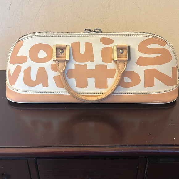 Louis Vuitton rare limited edition graffit!!! - Picture 9 of 12